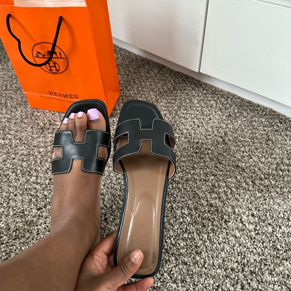 🤍Black Sandals🤍 - Picture 5 of 8